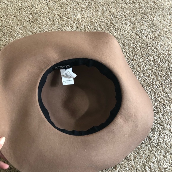 Hat - Picture 4 of 4